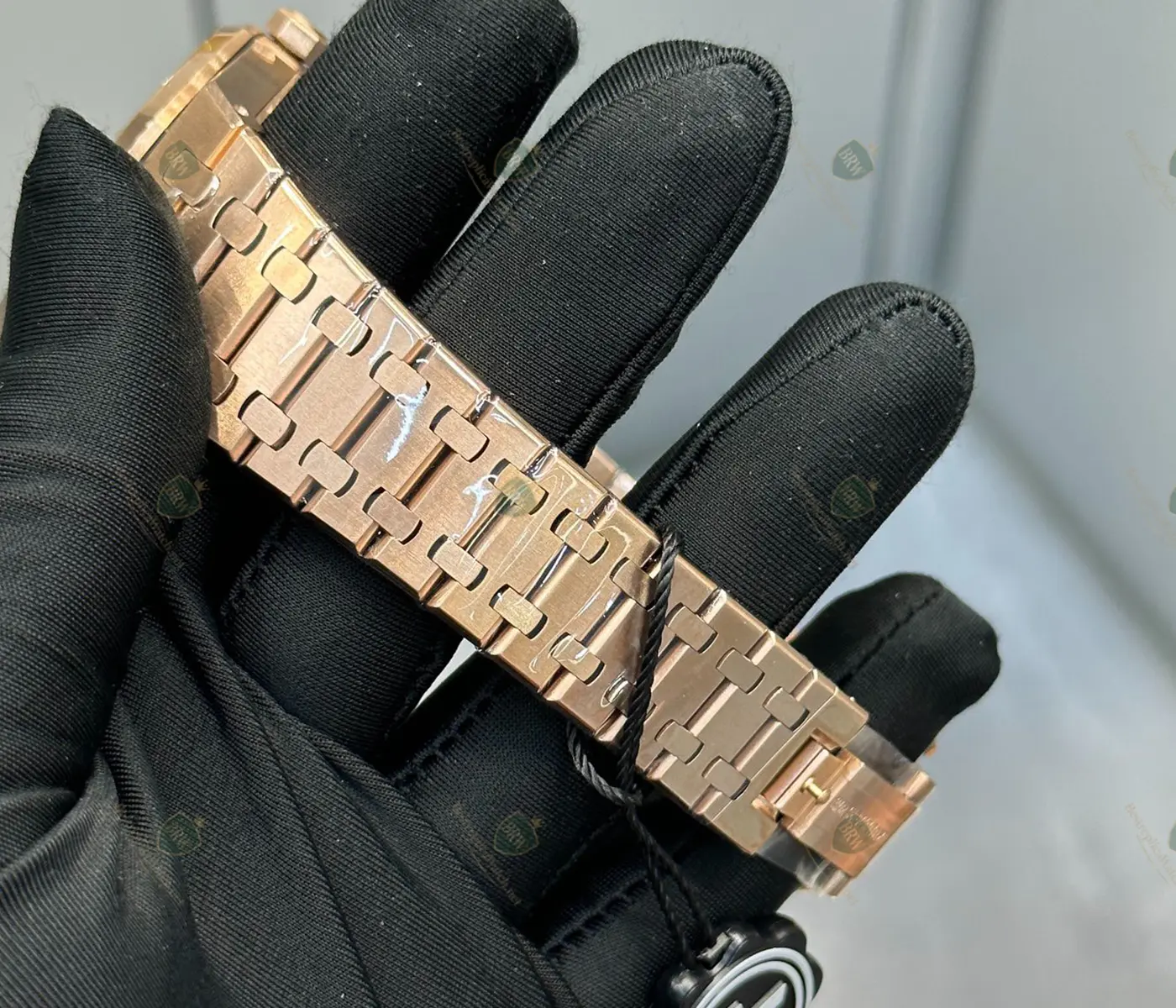 Audemars Piguet Royal Oak Selfwinding 15500OROO1220OR01 the 18K rose gold black dial edition - Image 3