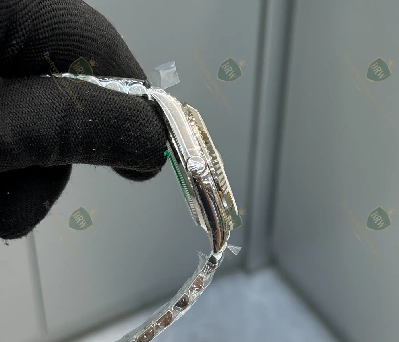 Ice Blue Dial Fluted Bezel President Bracelet Luxury Watch - Image 4