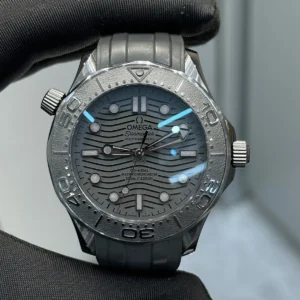 Omega Seamaster Diver 300M Ceragold Black Model 21092422001001