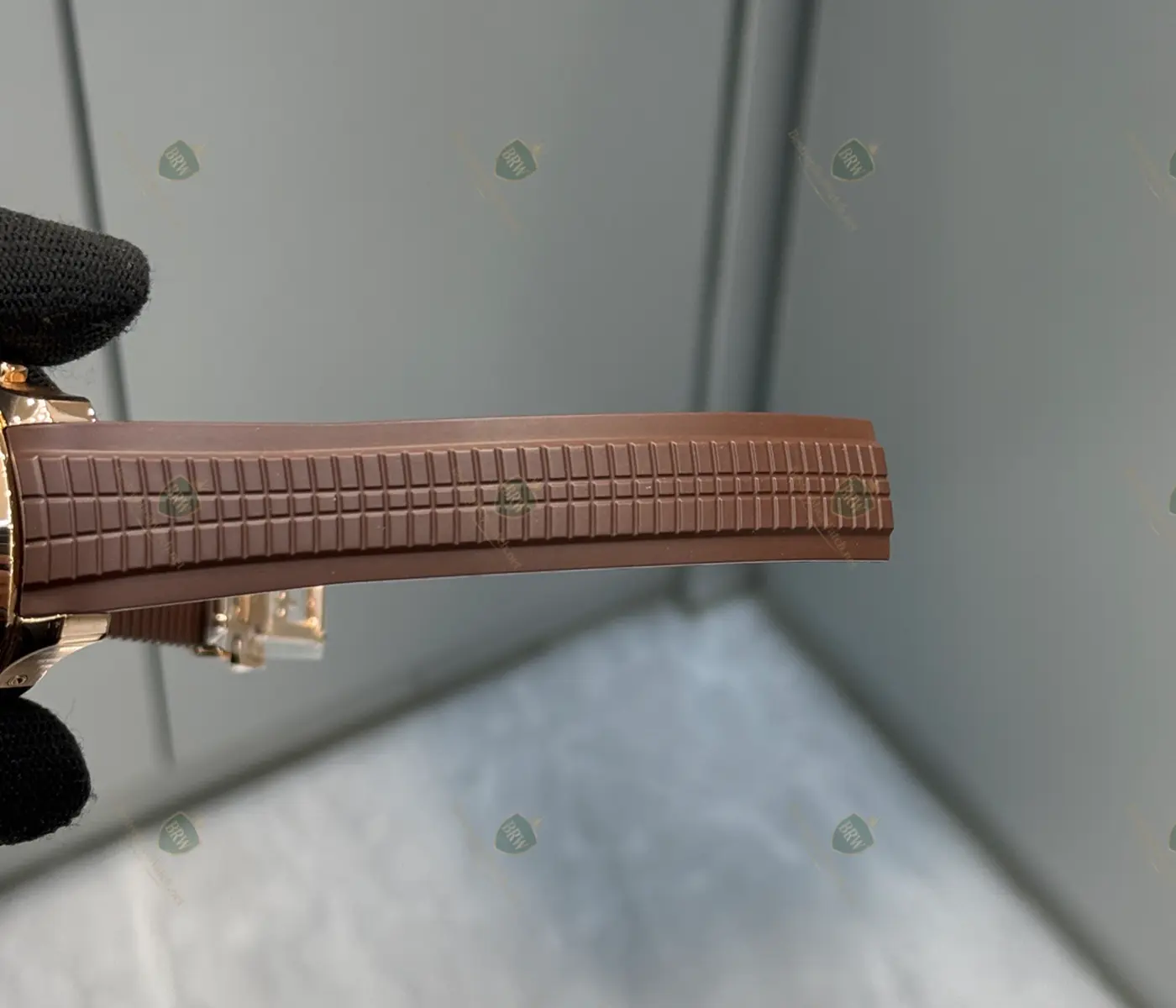 Patek Philippe Aquanaut Chronograph 5968R 001 18K rose gold brown dial edition - Image 2