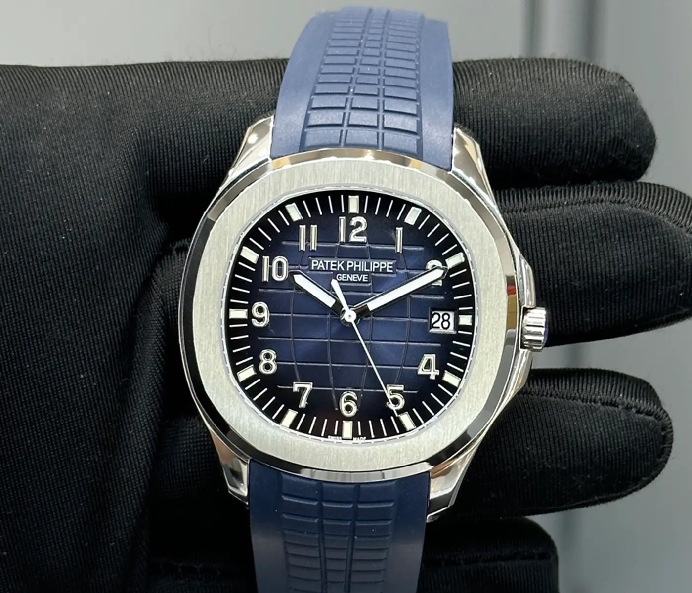 Patek Philippe Aquanaut Ref 5168G 001 18K White Gold Blue Gradient Dial Blue Composite Strap Jumbo Model