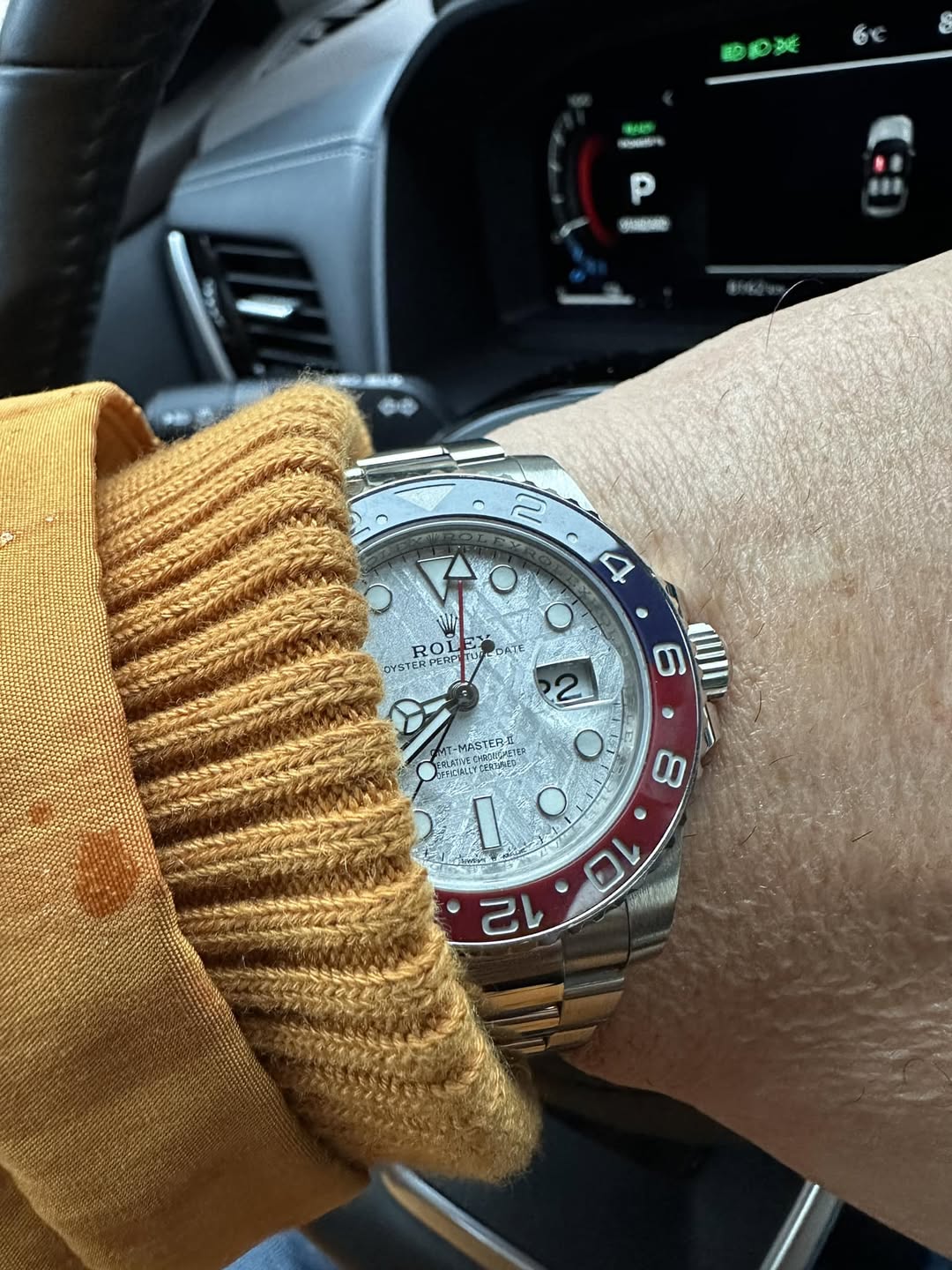 Richard Mille RM 67 02 Automatic white Quartz TPT blue rubber strap variant photo review