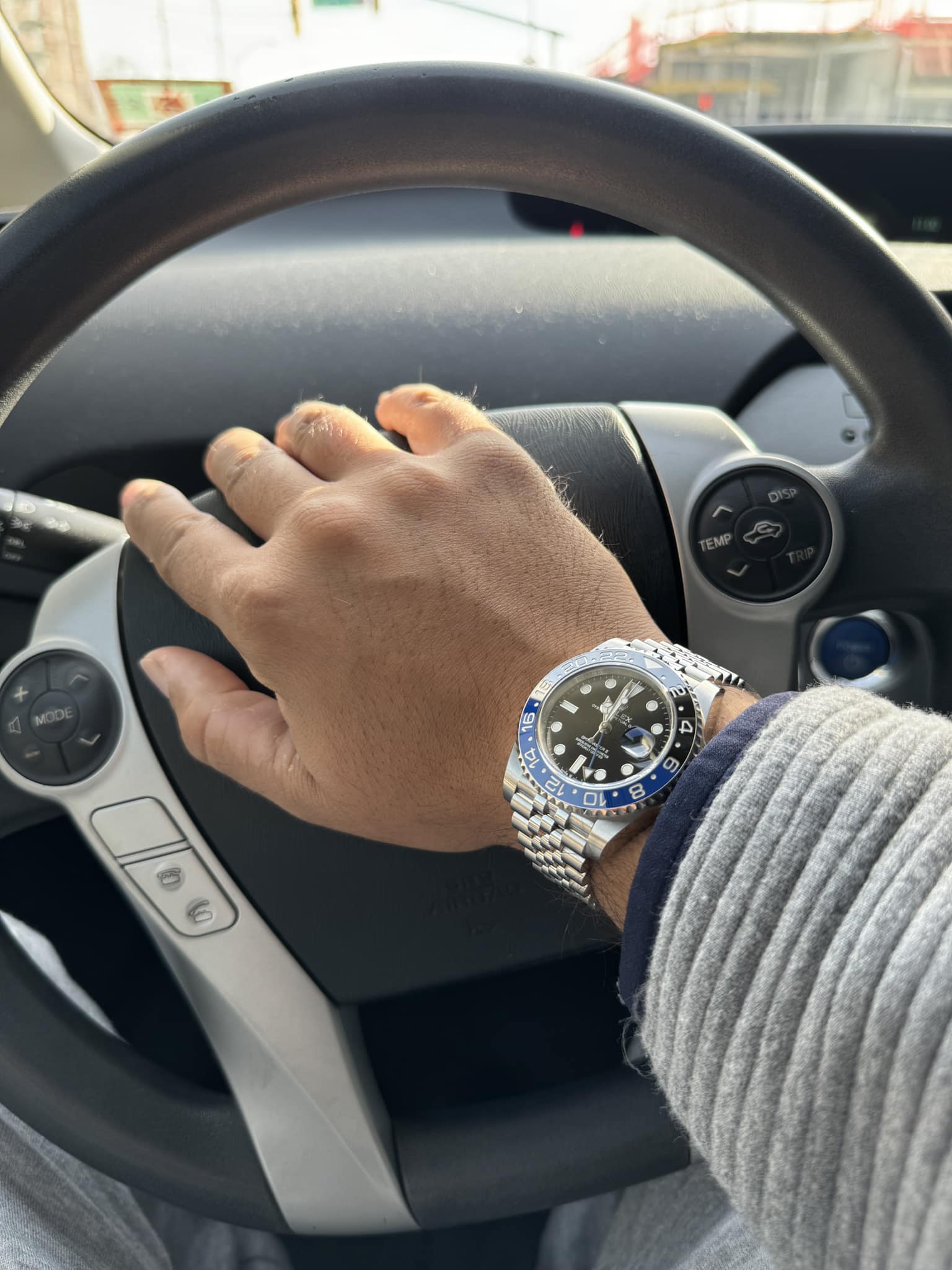 Richard Mille RM 67 02 Automatic white Quartz TPT blue rubber strap variant photo review