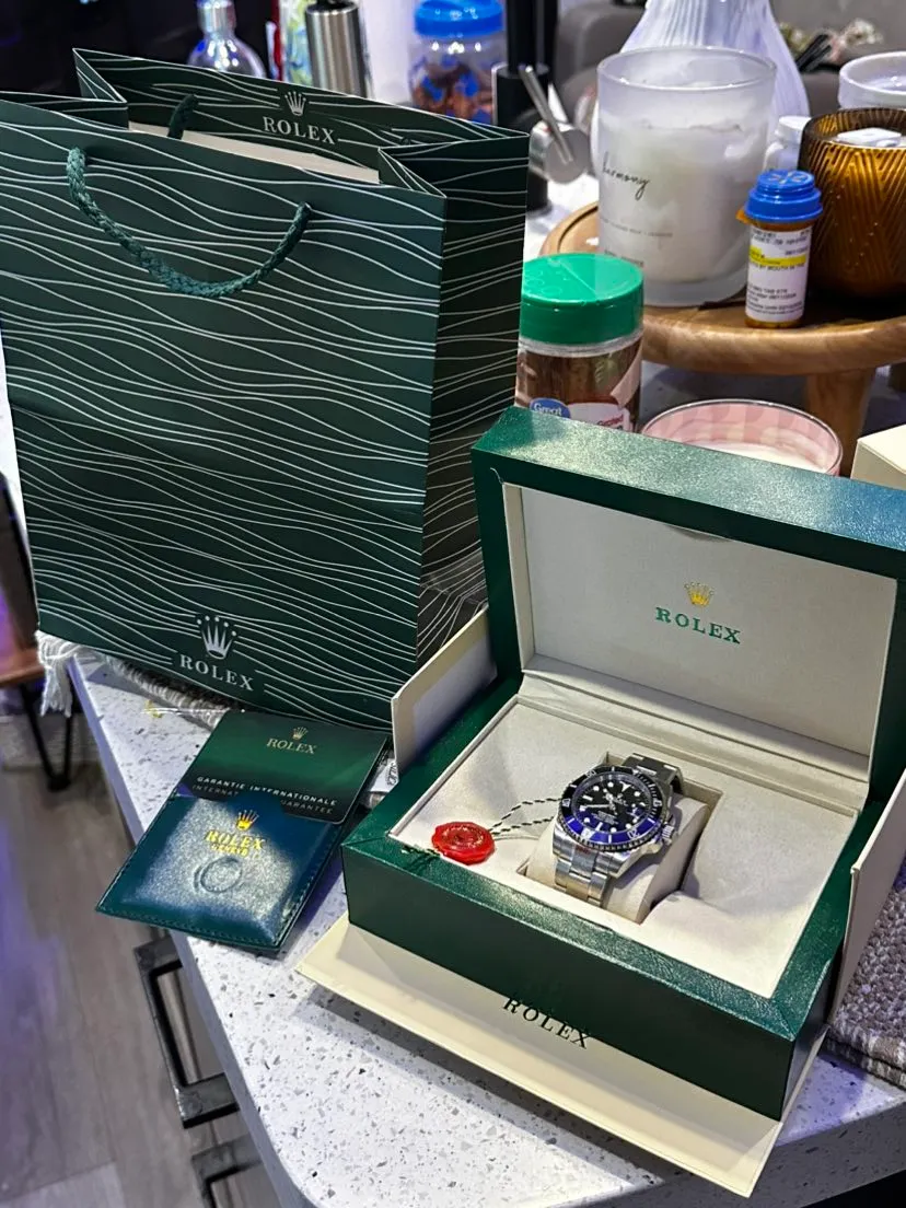 Richard Mille RM 67 02 Automatic white Quartz TPT blue rubber strap variant photo review